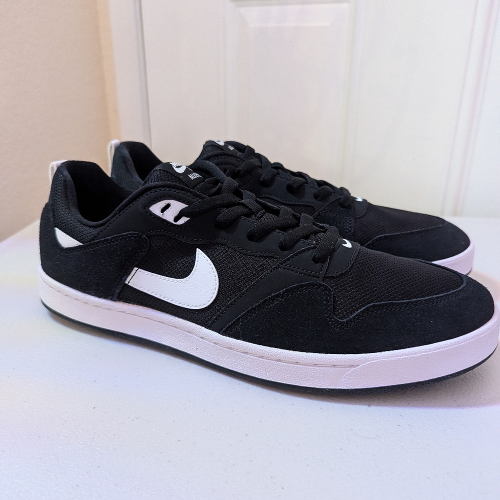 Nike	Alleyoop SB 'Black White' - Mens 12.5